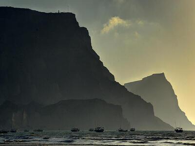 mountains-sea-boats.jpg mountains-sea-boats.jpg